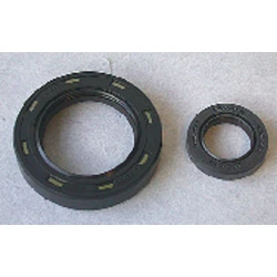 JEU de JOINTS spys de Vilebrequin 20X32X7 / 38X58X11 pour CR250 1984-91 et CR500 1984-97 JEU de JOINTS spys de Vilebrequin 20X32X7 / 38X58X11 pour CR250 1984-91 et CR500 1984-97