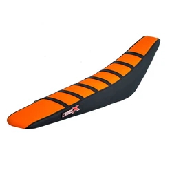 Housse de selle KTM SXF 250-450 16-18 SX 125-150 16-18 SX 250 17-18 EXC 17-19 TOP ORANGE- SIDE BLACK-STRIPES BLACK (M518-3OBB) Housse de selle KTM SXF 250-450 16-18 SX 125-150 16-18 SX 250 17-18 EXC 17-19 TOP ORANGE- SIDE BLACK-STRIPES BLACK (M518-3OBB)