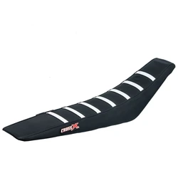 Housse de selle HUSQVARNA TE-TC 05-07 WR-CR-SM 125 06-08 WR 250 06-13 TOP BLACK- SIDE BLACK-STRIPES WHITE (M611-3BBW) Housse de selle HUSQVARNA TE-TC 05-07 WR-CR-SM 125 06-08 WR 250 06-13 TOP BLACK- SIDE BLACK-STRIPES WHITE (M611-3BBW)